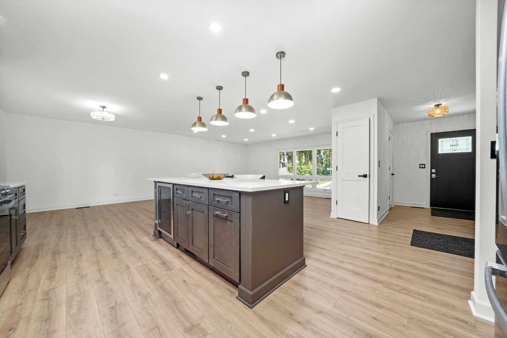 632 White Pine Road, Buffalo Grove, IL 60089