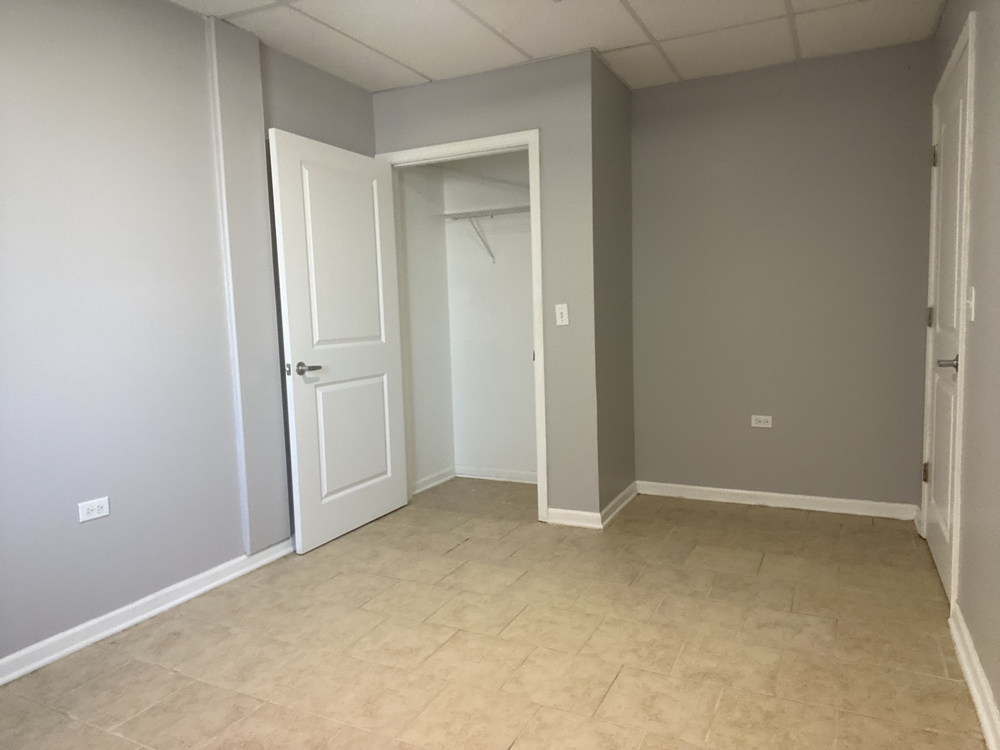 171 N 25th Avenue #8, Melrose Park, IL 60160