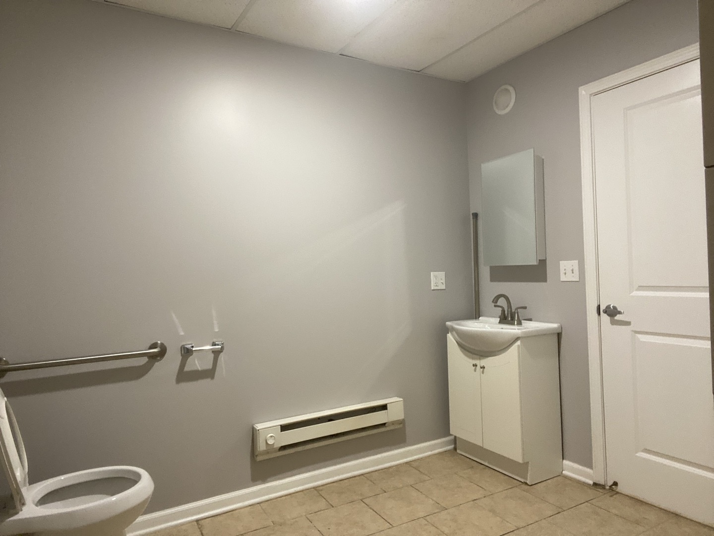 171 N 25th Avenue #8, Melrose Park, IL 60160
