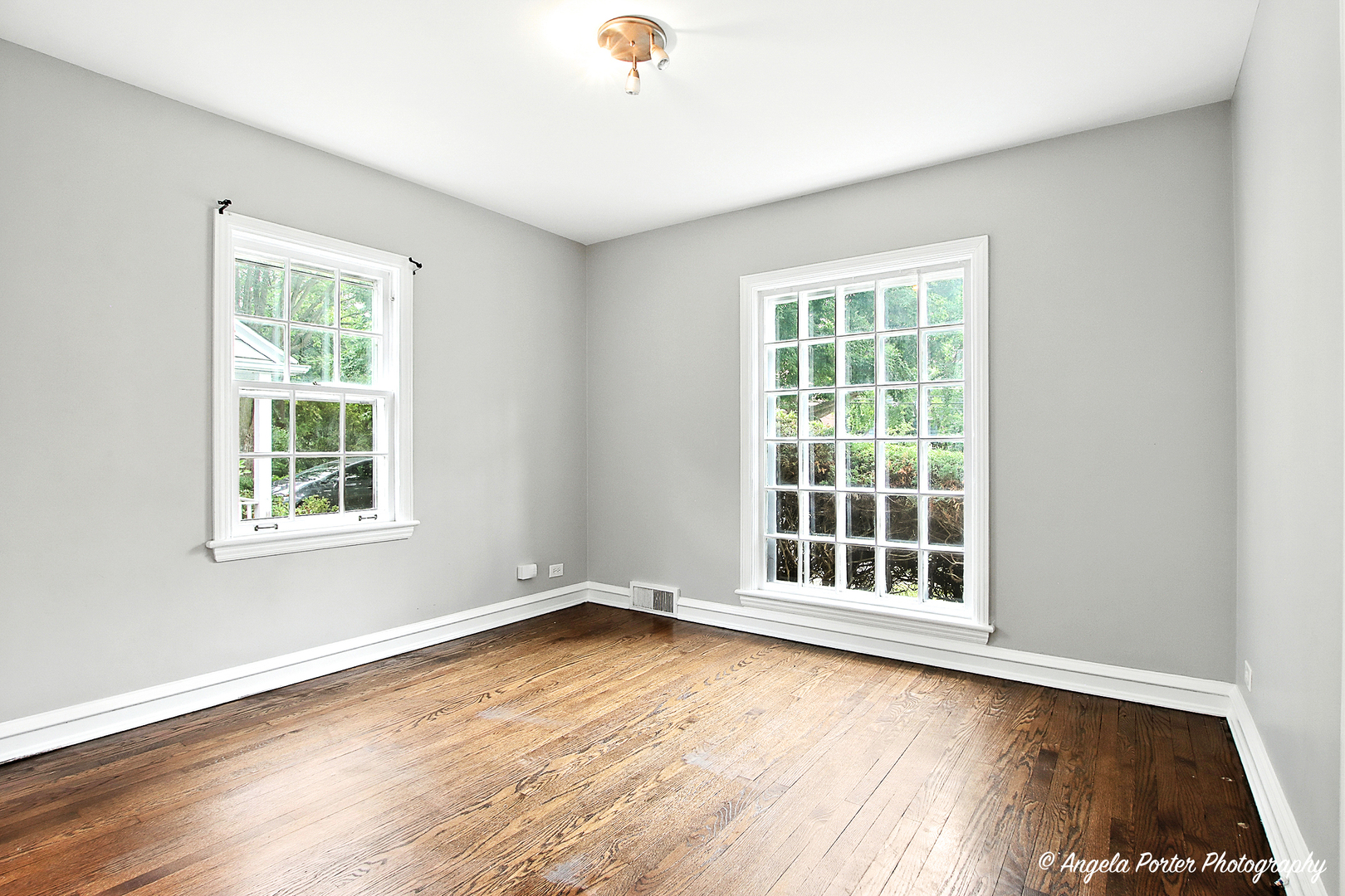906 Pleasant Avenue, Highland Park, IL 60035