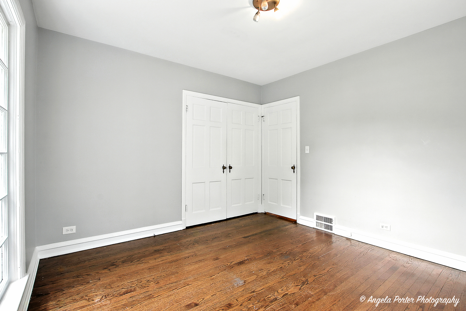 906 Pleasant Avenue, Highland Park, IL 60035