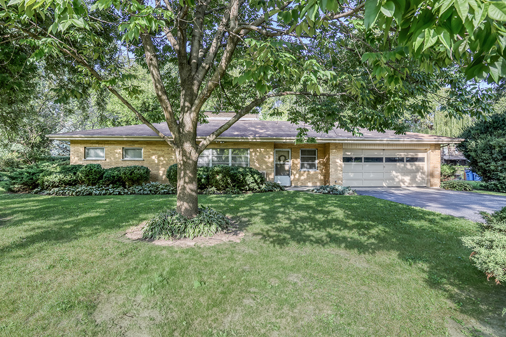 12422 S 70th Court, Palos Heights, IL 60463