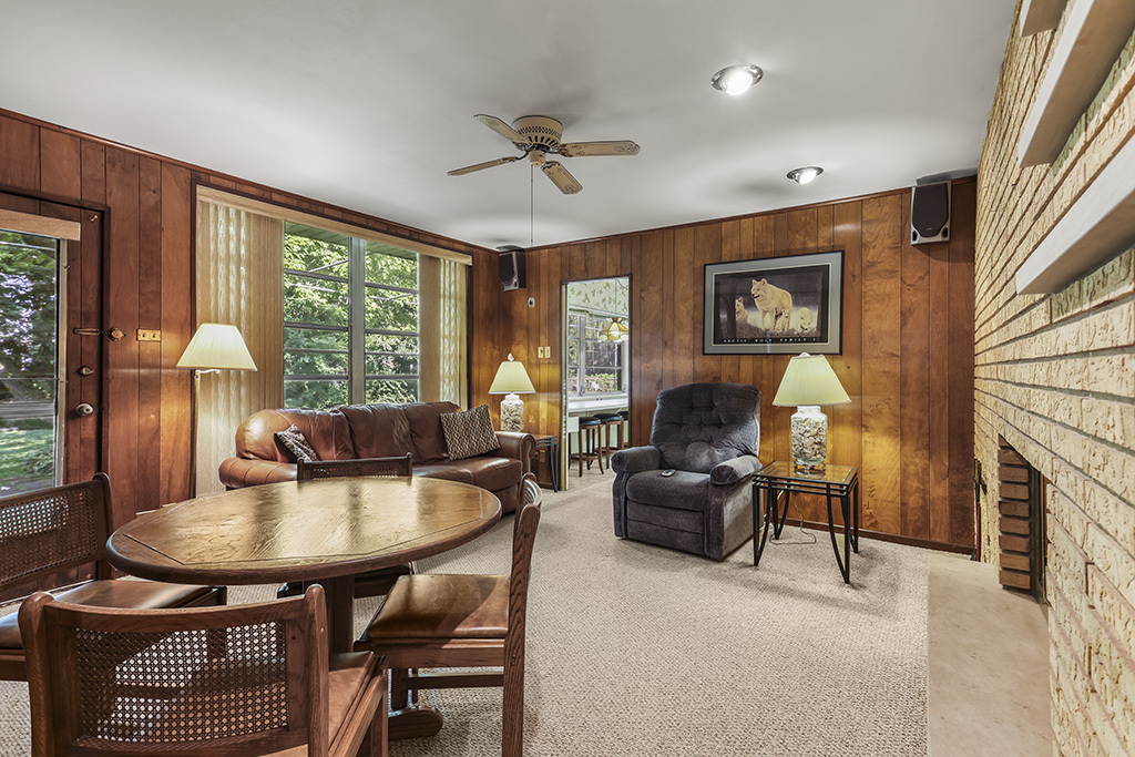 12422 S 70th Court, Palos Heights, IL 60463