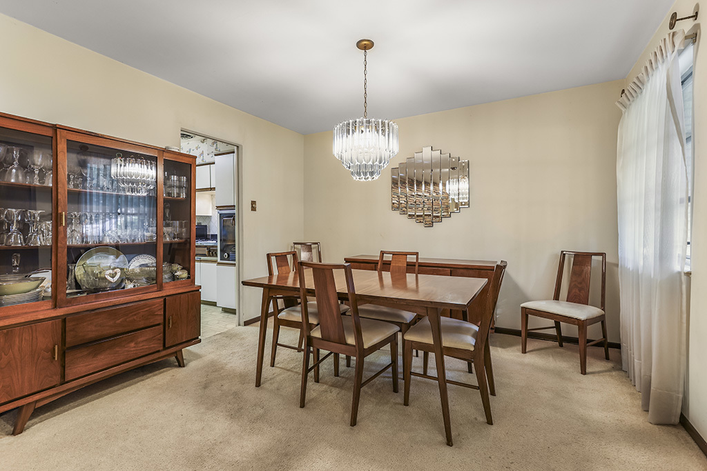 12422 S 70th Court, Palos Heights, IL 60463