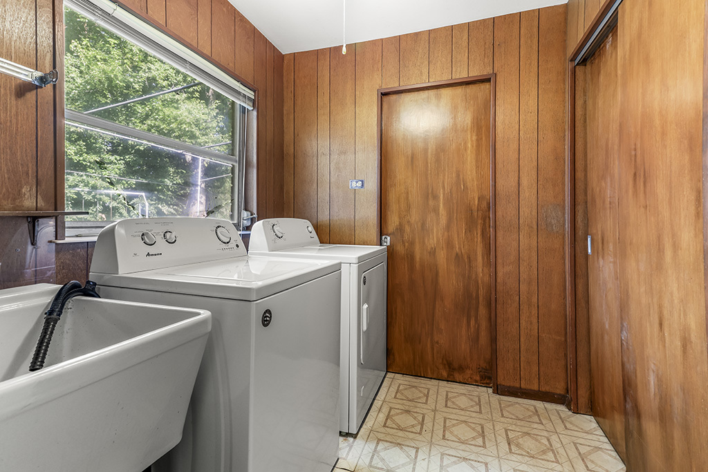 12422 S 70th Court, Palos Heights, IL 60463