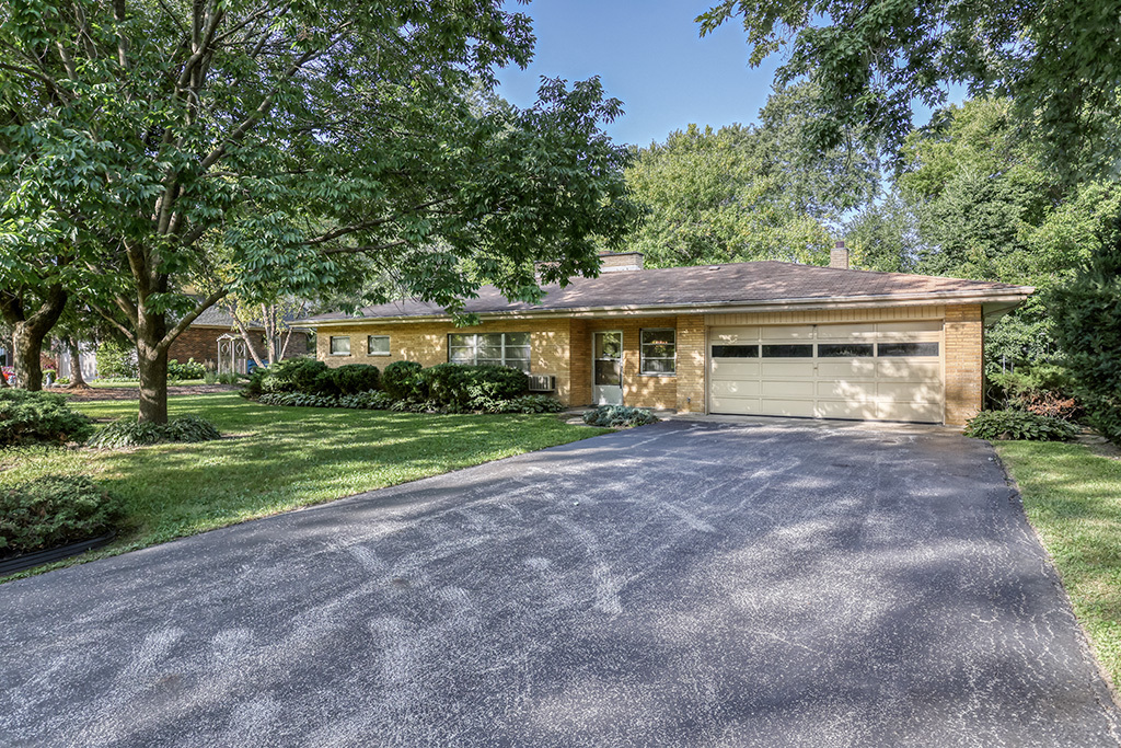 12422 S 70th Court, Palos Heights, IL 60463