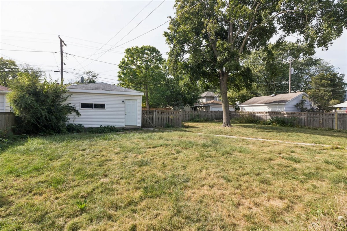 3240 East Avenue, Berwyn, IL 60402