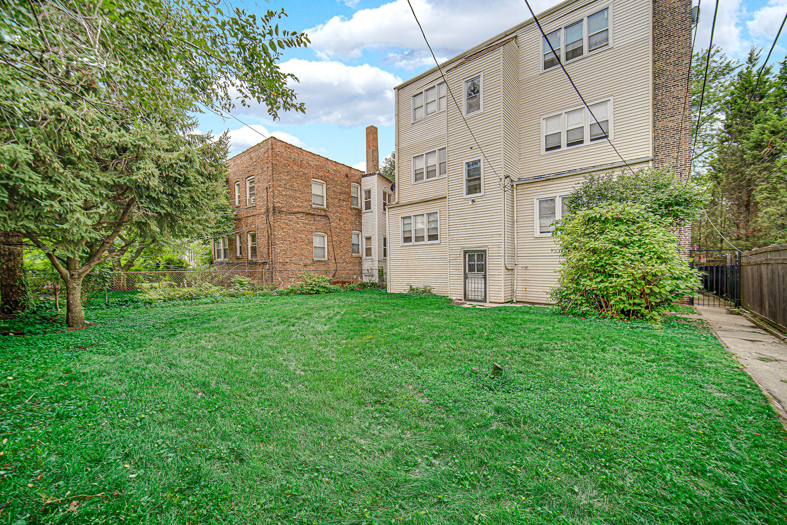 7335 S Michigan Avenue, Chicago, IL 60619