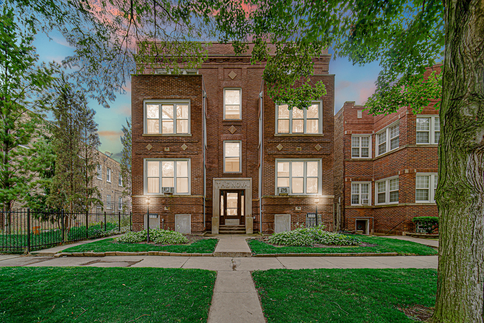 7335 S Michigan Avenue, Chicago, IL 60619