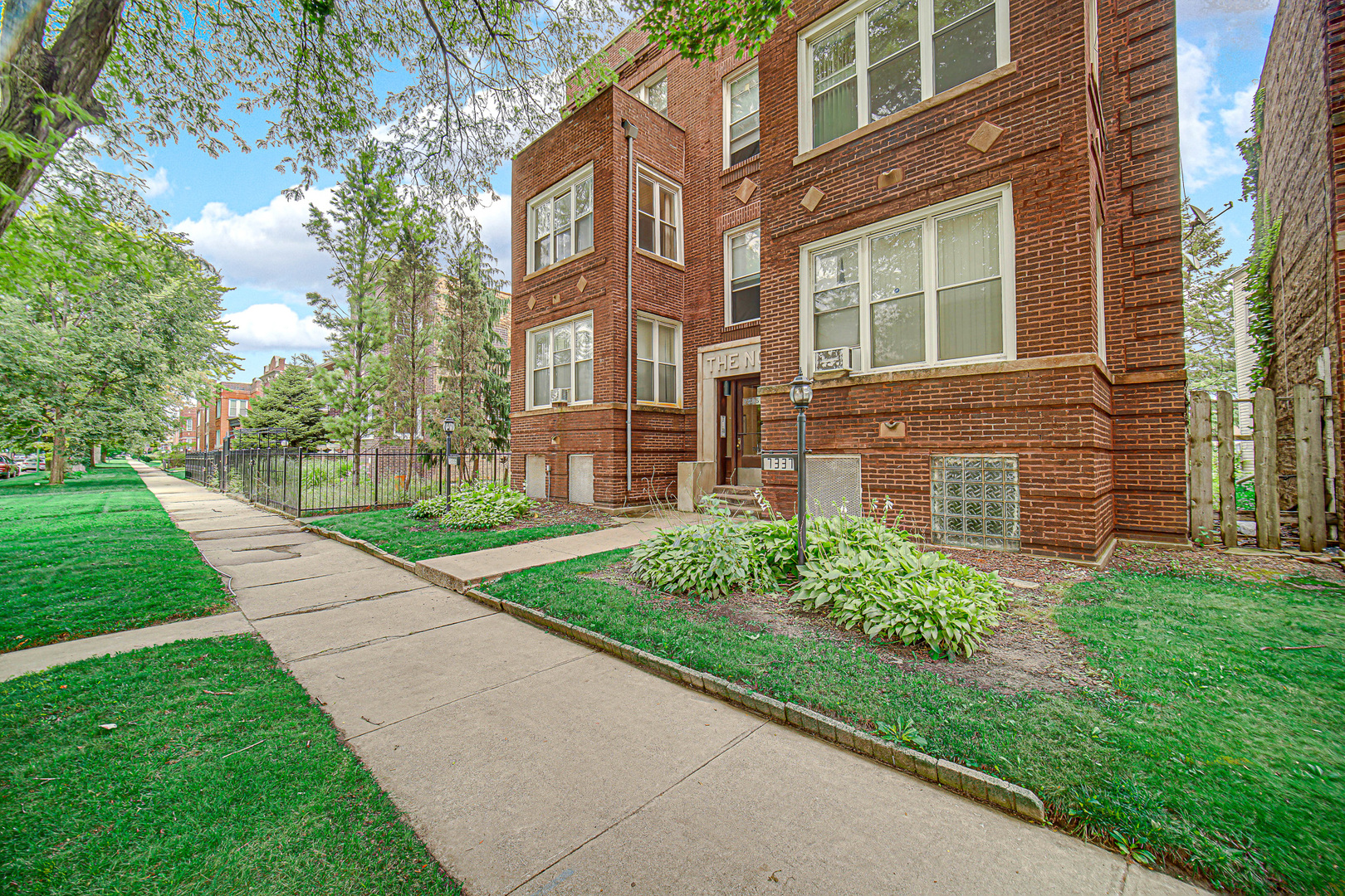 7335 S Michigan Avenue, Chicago, IL 60619