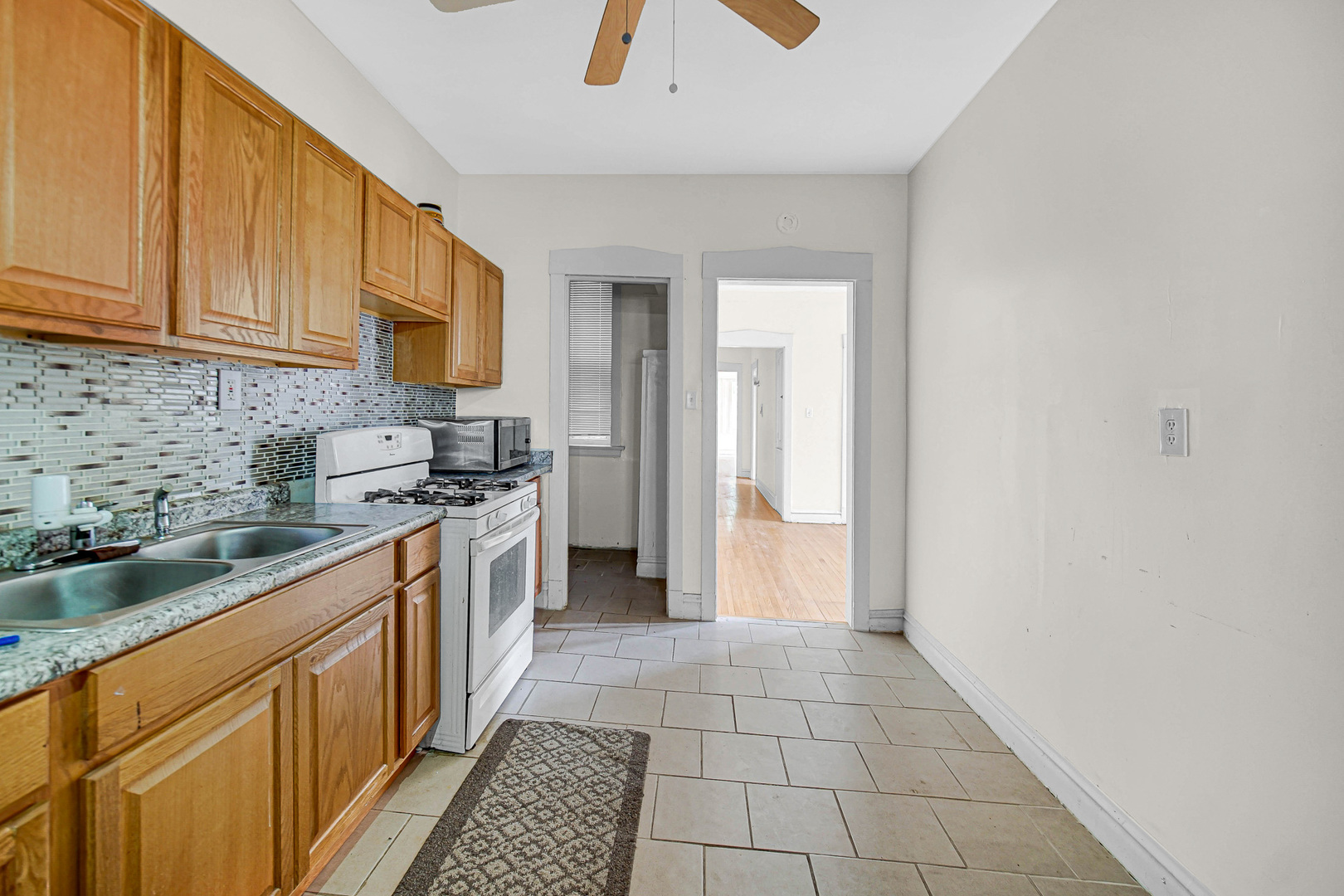 7335 S Michigan Avenue, Chicago, IL 60619