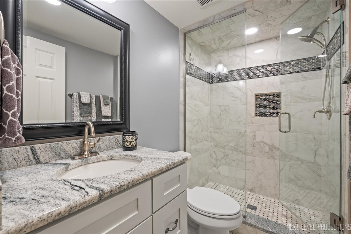 607 Bourbon Lane, Naperville, IL 60565