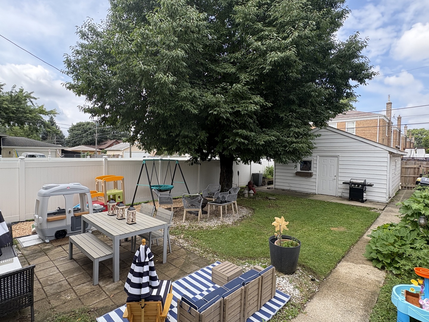 2504 N Budd Street, River Grove, IL 60171