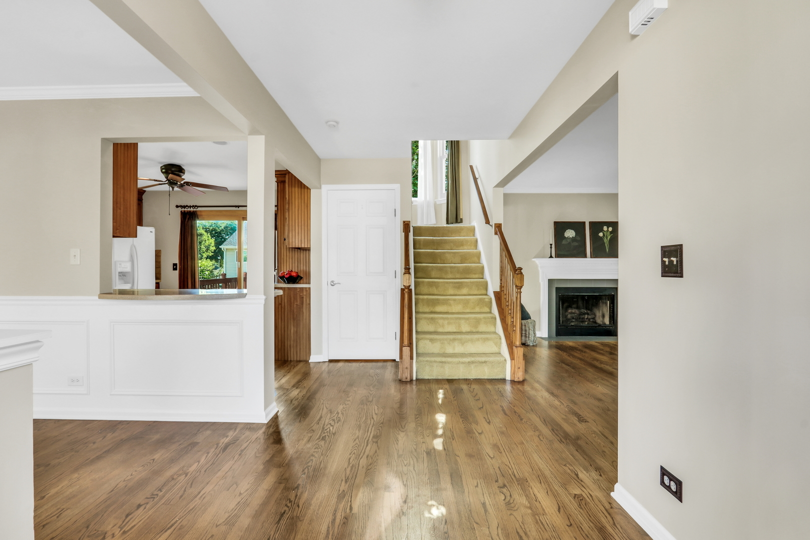 223 Litchfield Court, Grayslake, IL 60030