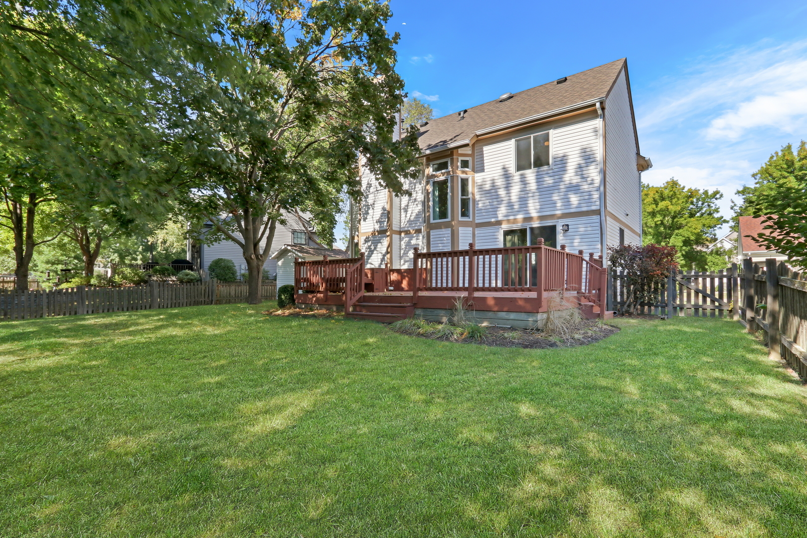 223 Litchfield Court, Grayslake, IL 60030
