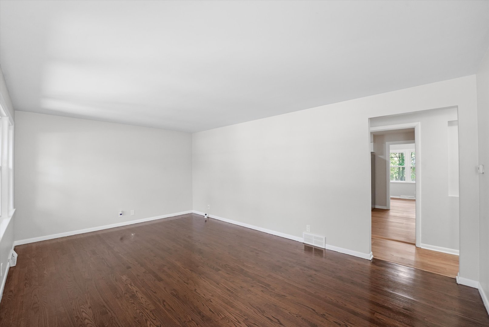 3755 EMERALD Avenue, Steger, IL 60475