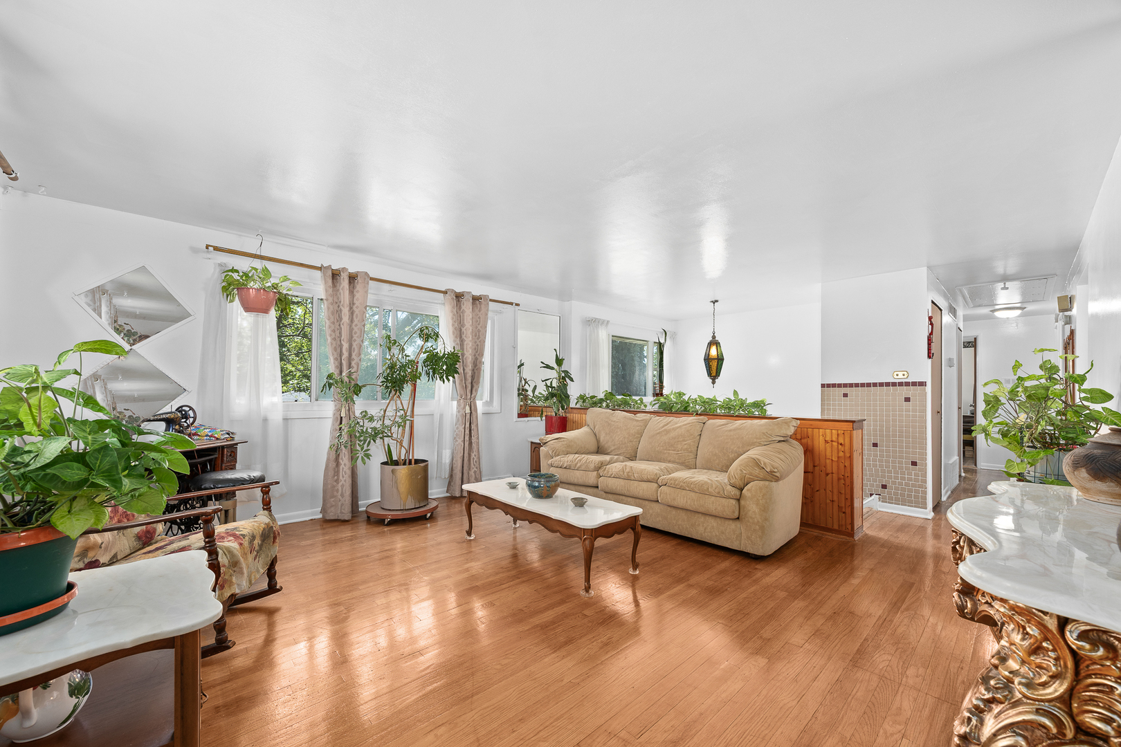 16948 Glen Oaks Drive, Country Club Hills, IL 60478
