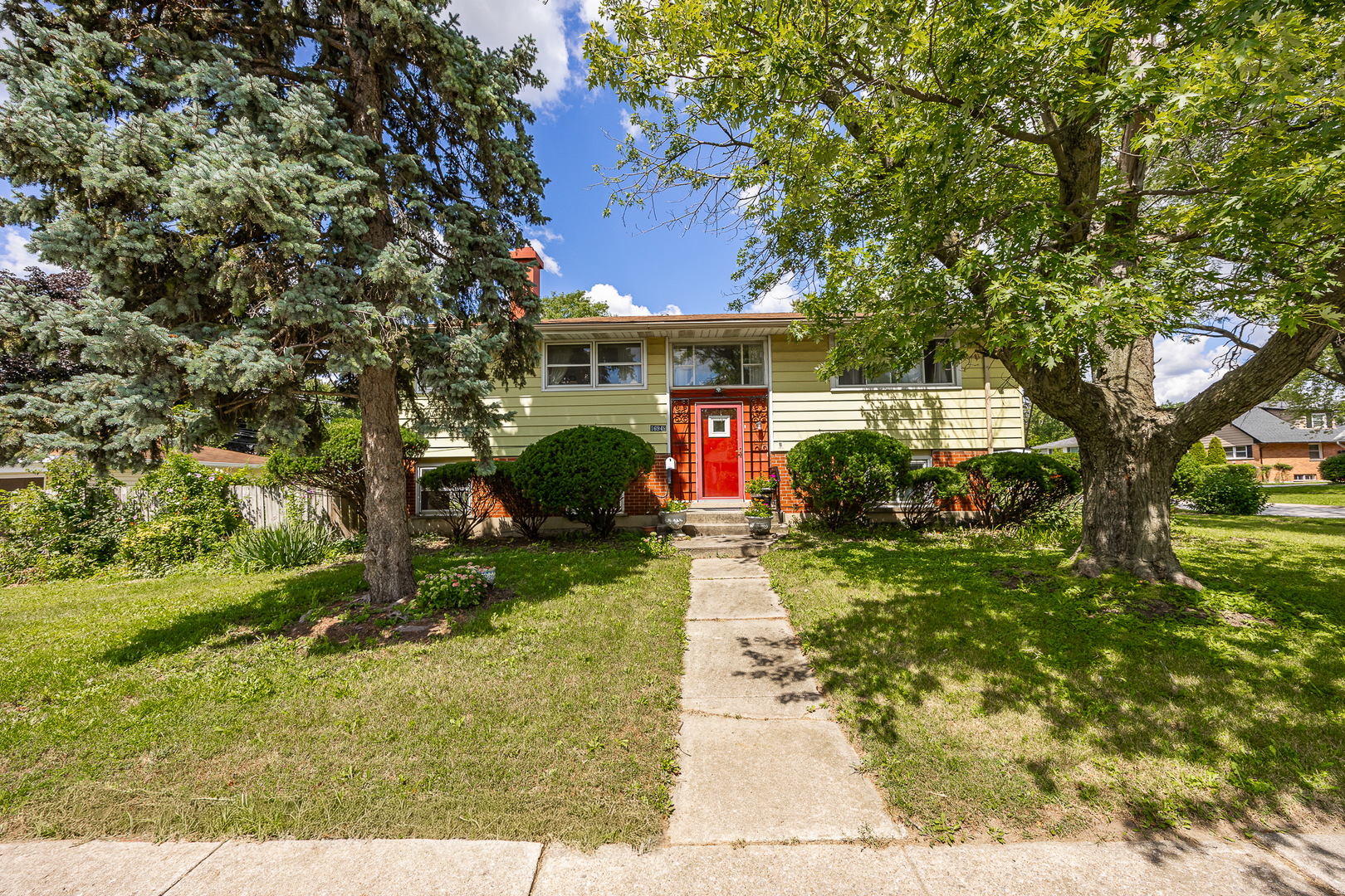 16948 Glen Oaks Drive, Country Club Hills, IL 60478