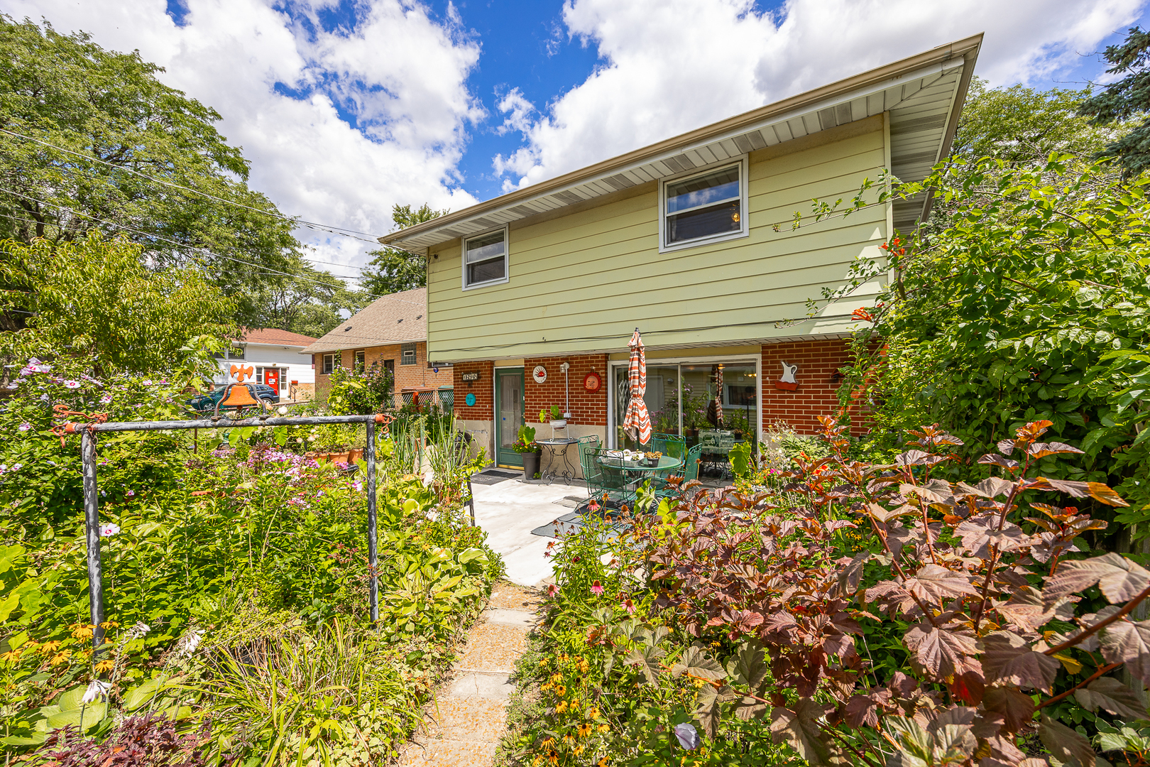 16948 Glen Oaks Drive, Country Club Hills, IL 60478
