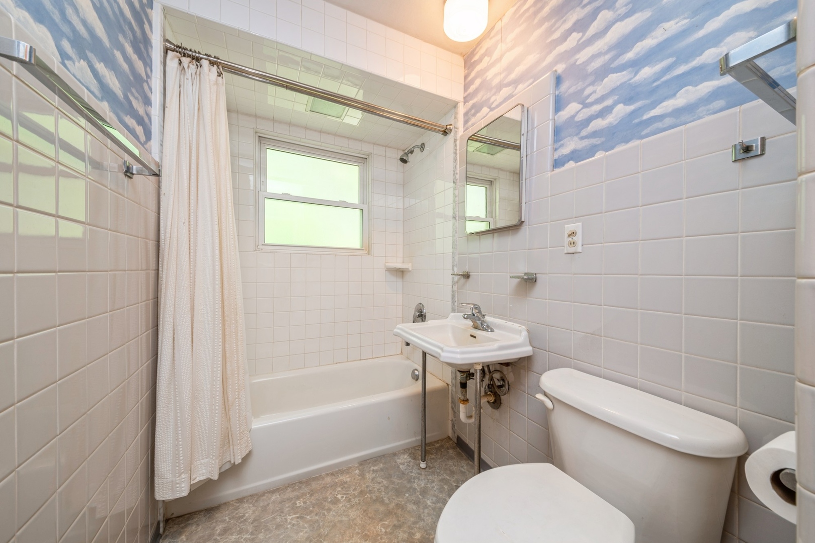 4N051 Wood Dale Road, Addison, IL 60101