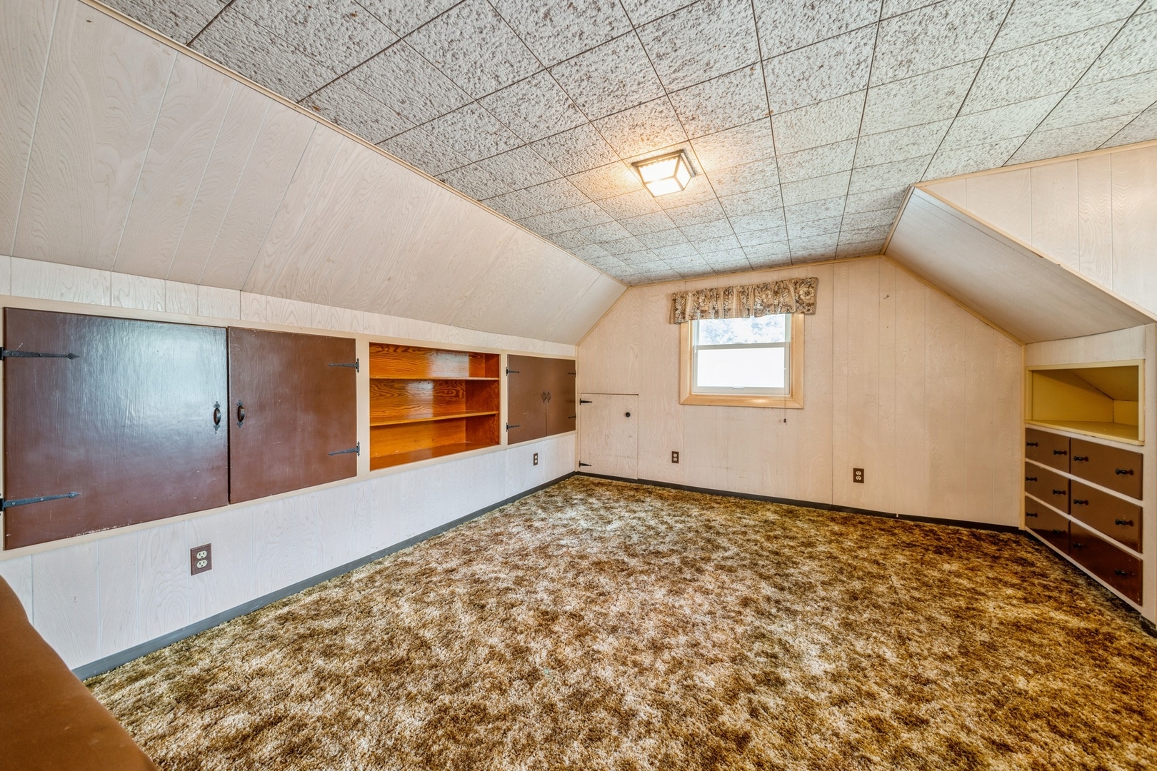 4N051 Wood Dale Road, Addison, IL 60101