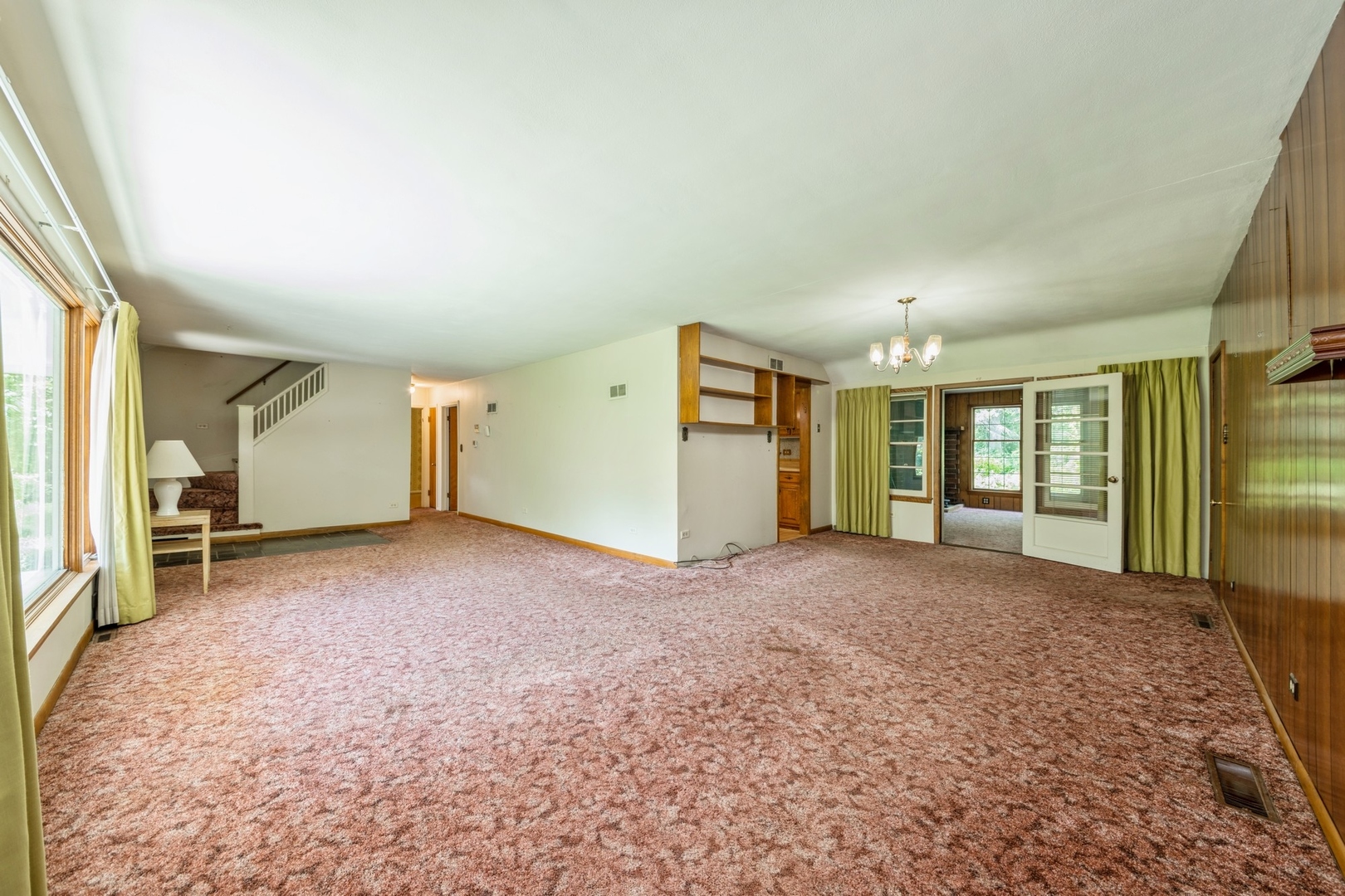 4N051 Wood Dale Road, Addison, IL 60101