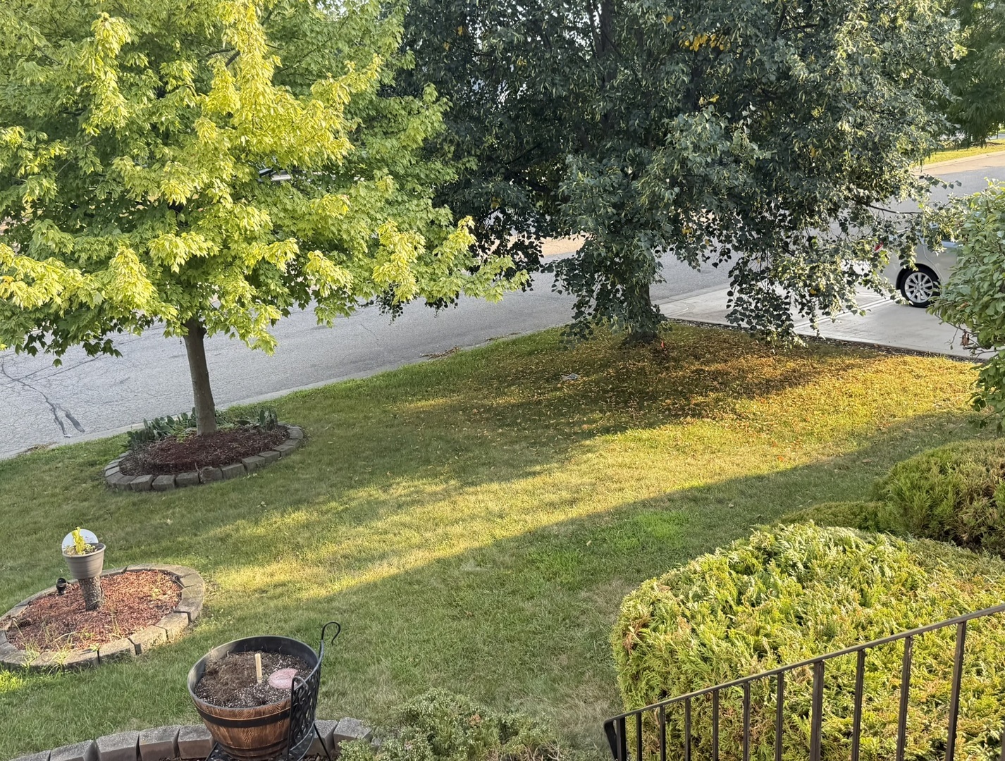 374 W Boxwood Court, Round Lake, IL 60073