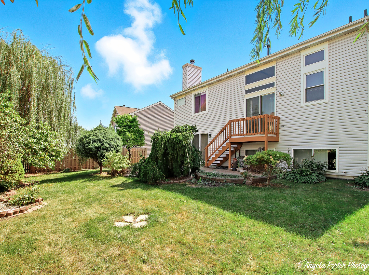 374 W Boxwood Court, Round Lake, IL 60073