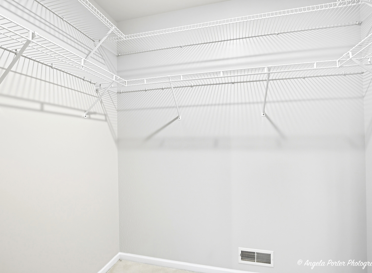 374 W Boxwood Court, Round Lake, IL 60073