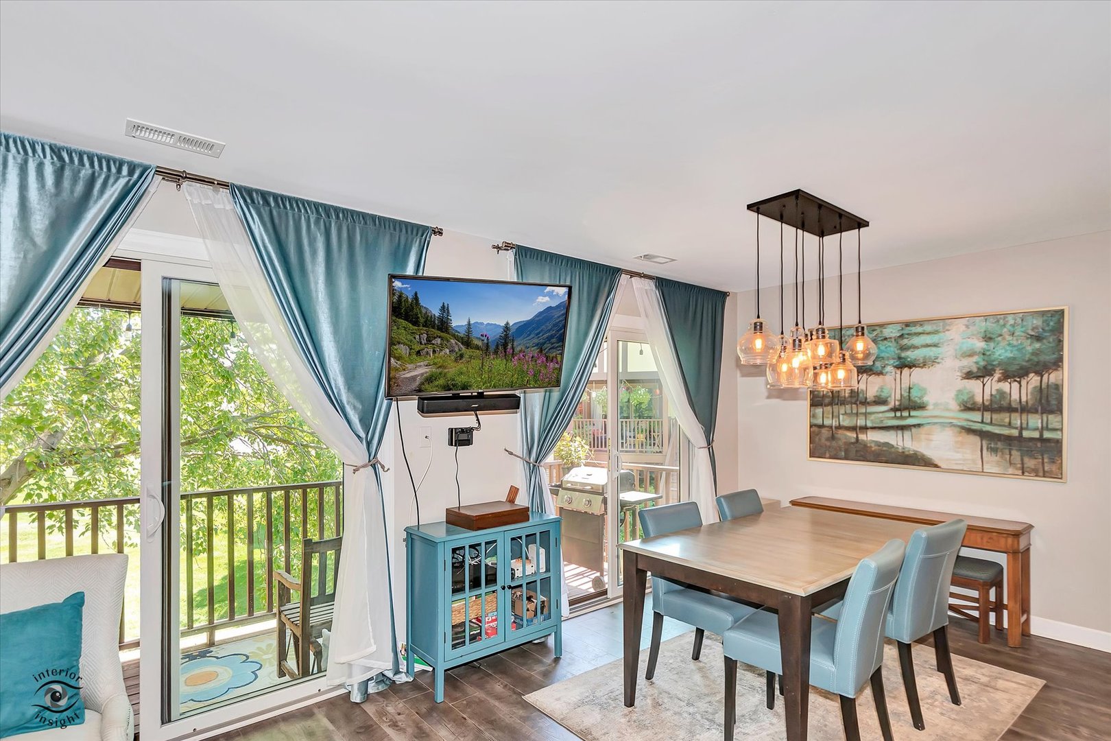423 Ramblewood Drive #D, Glen Ellyn, IL 60137