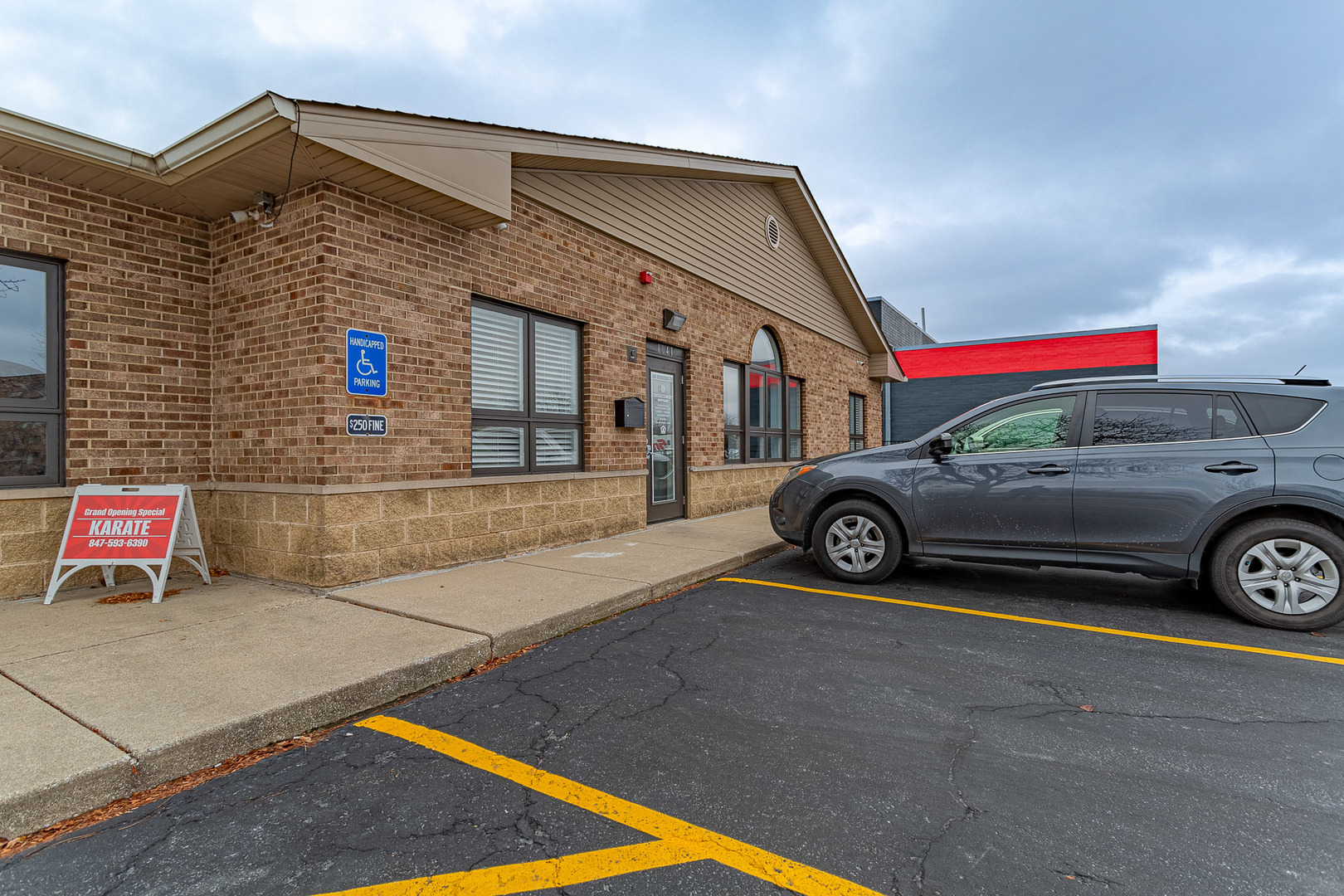 1041 Bonaventure Drive, Elk Grove Village, IL 60007