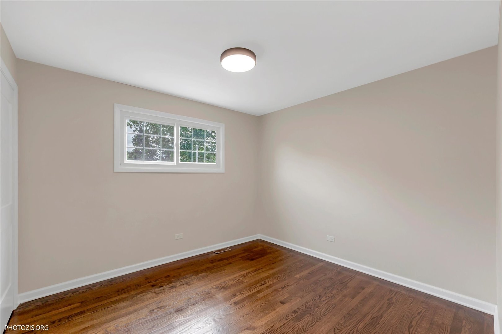1501 E BARBERRY Lane, Mount Prospect, IL 60056