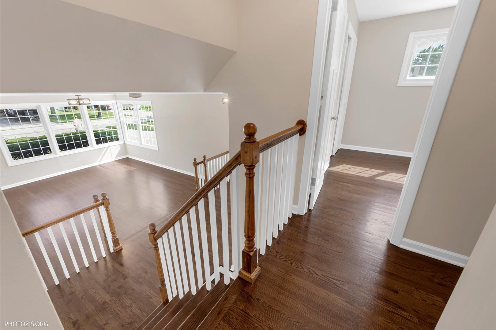 1501 E BARBERRY Lane, Mount Prospect, IL 60056