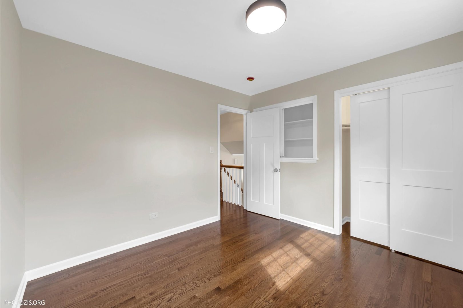 1501 E BARBERRY Lane, Mount Prospect, IL 60056