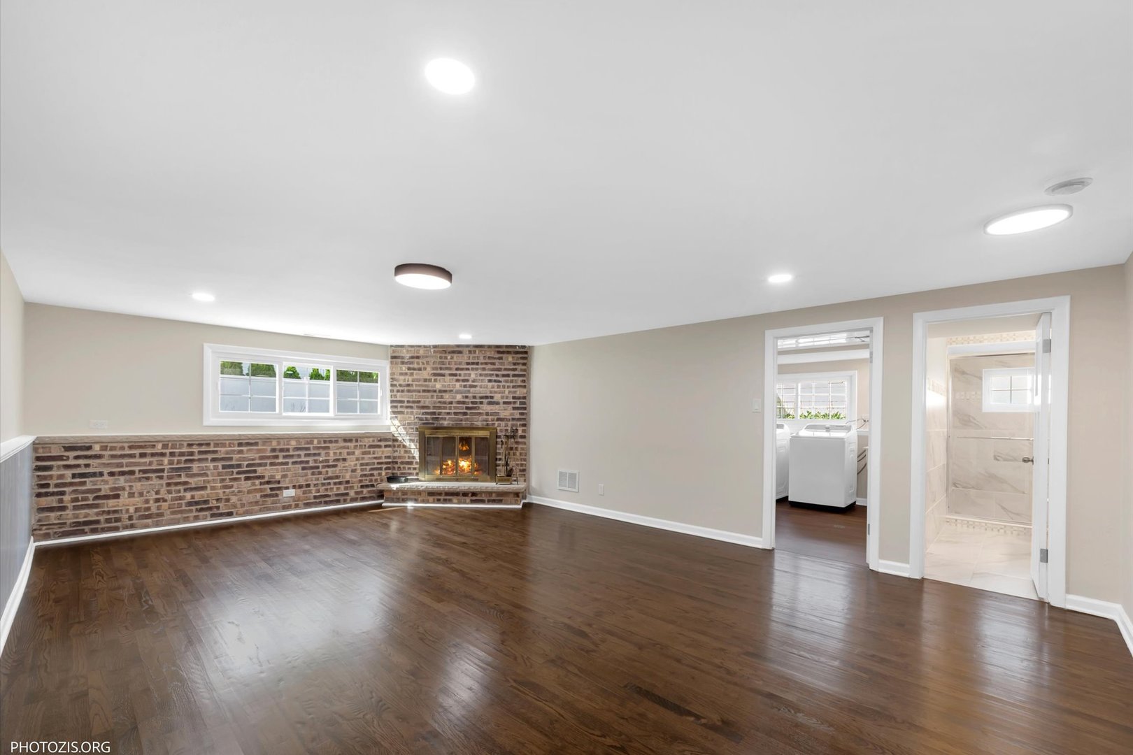 1501 E BARBERRY Lane, Mount Prospect, IL 60056
