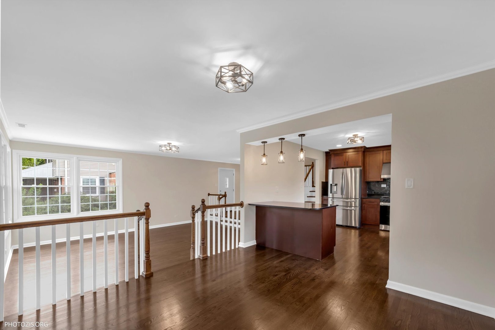 1501 E BARBERRY Lane, Mount Prospect, IL 60056