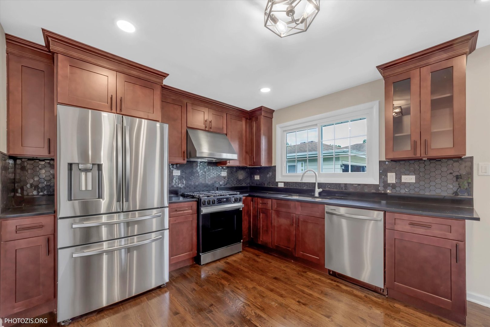 1501 E BARBERRY Lane, Mount Prospect, IL 60056
