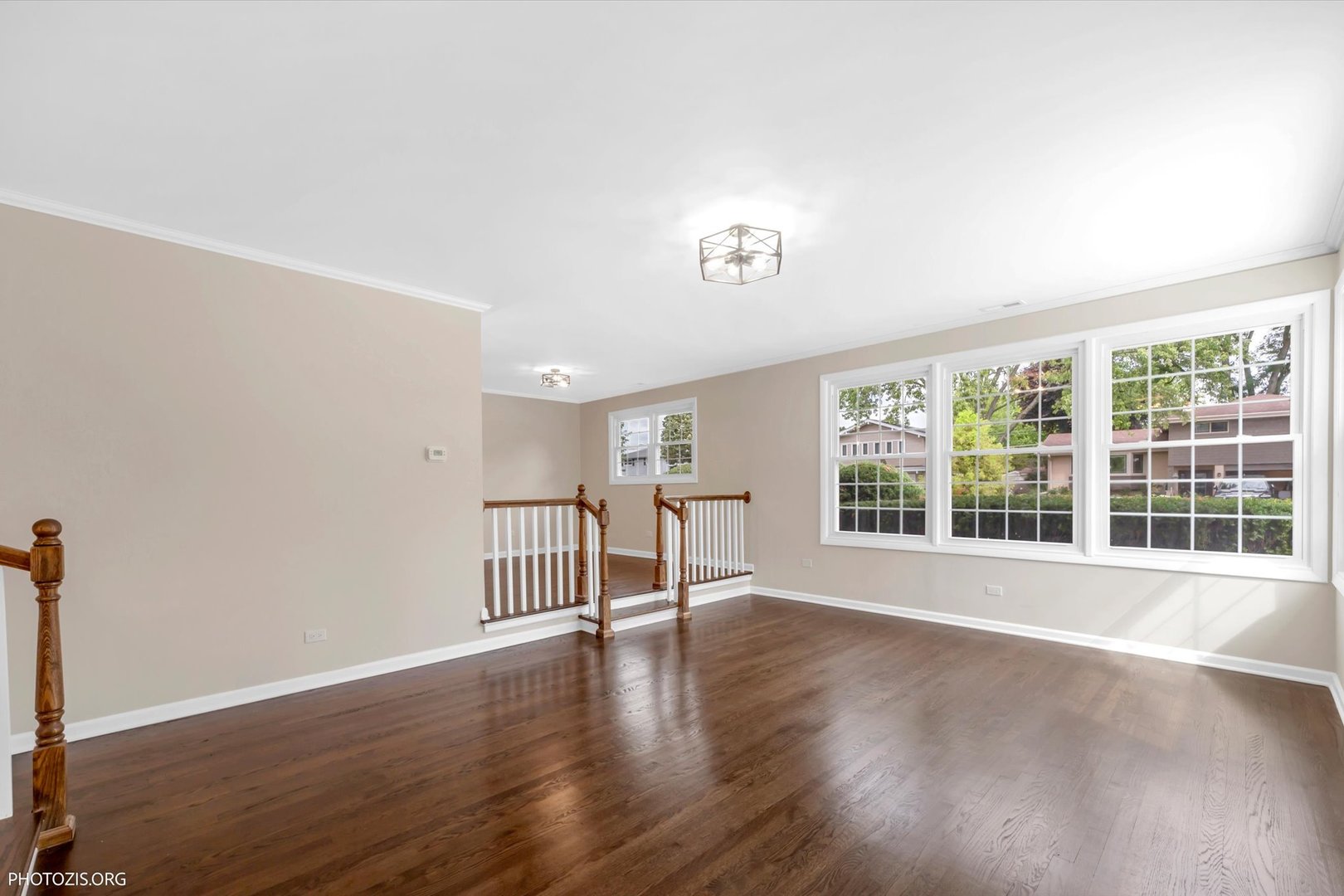 1501 E BARBERRY Lane, Mount Prospect, IL 60056