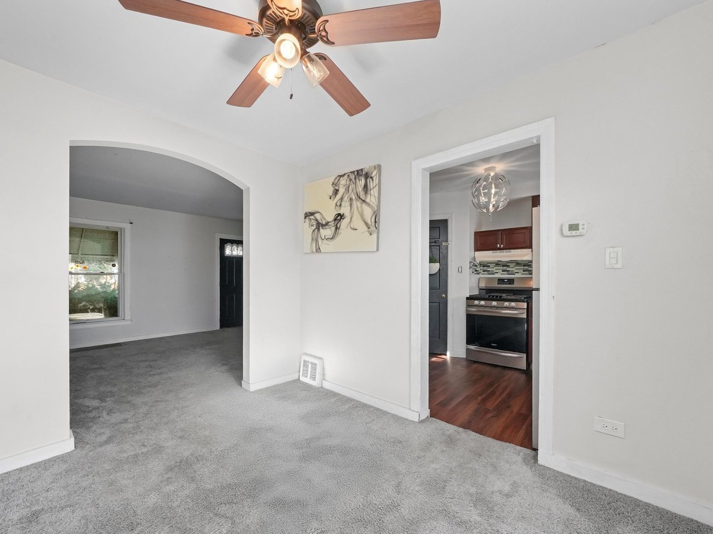 327 Geneva Avenue, Bellwood, IL 60104