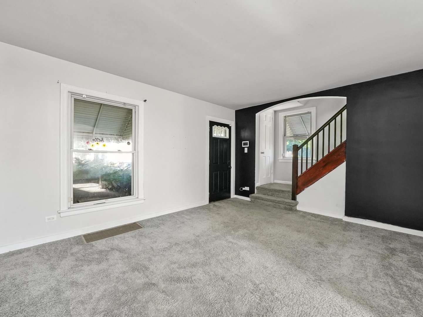 327 Geneva Avenue, Bellwood, IL 60104