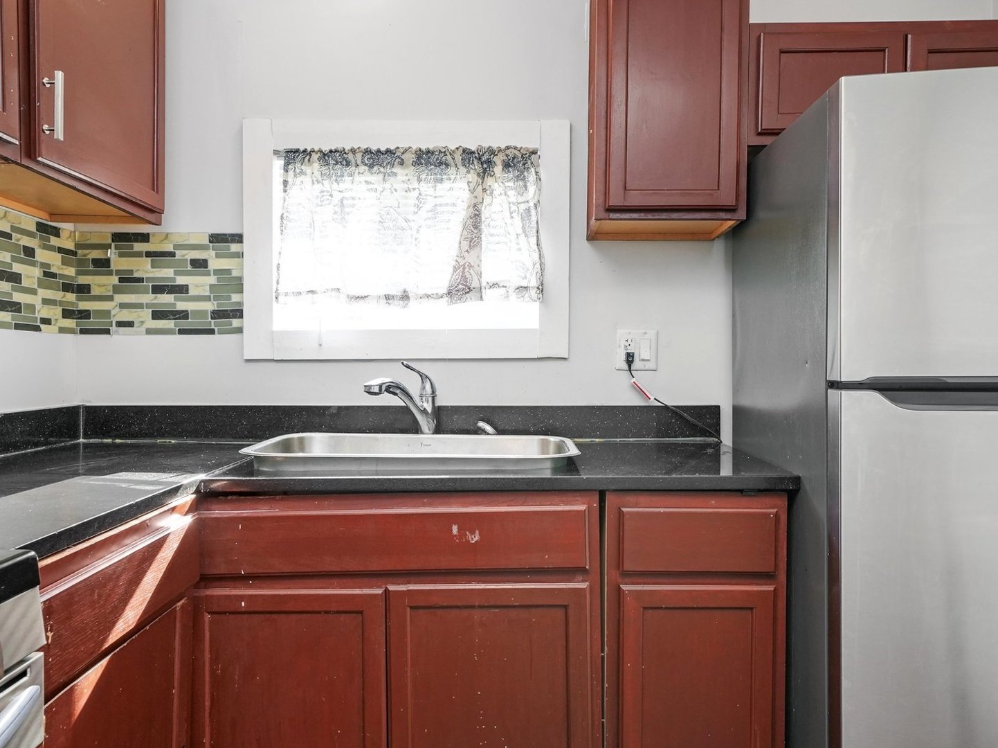 327 Geneva Avenue, Bellwood, IL 60104