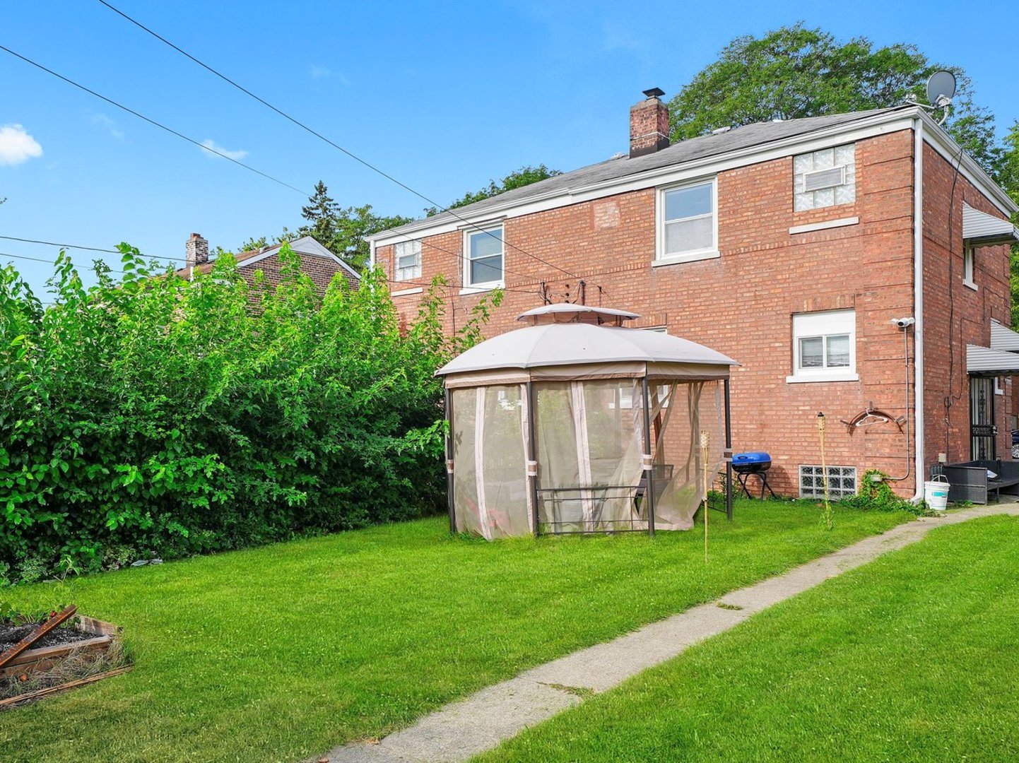 327 Geneva Avenue, Bellwood, IL 60104