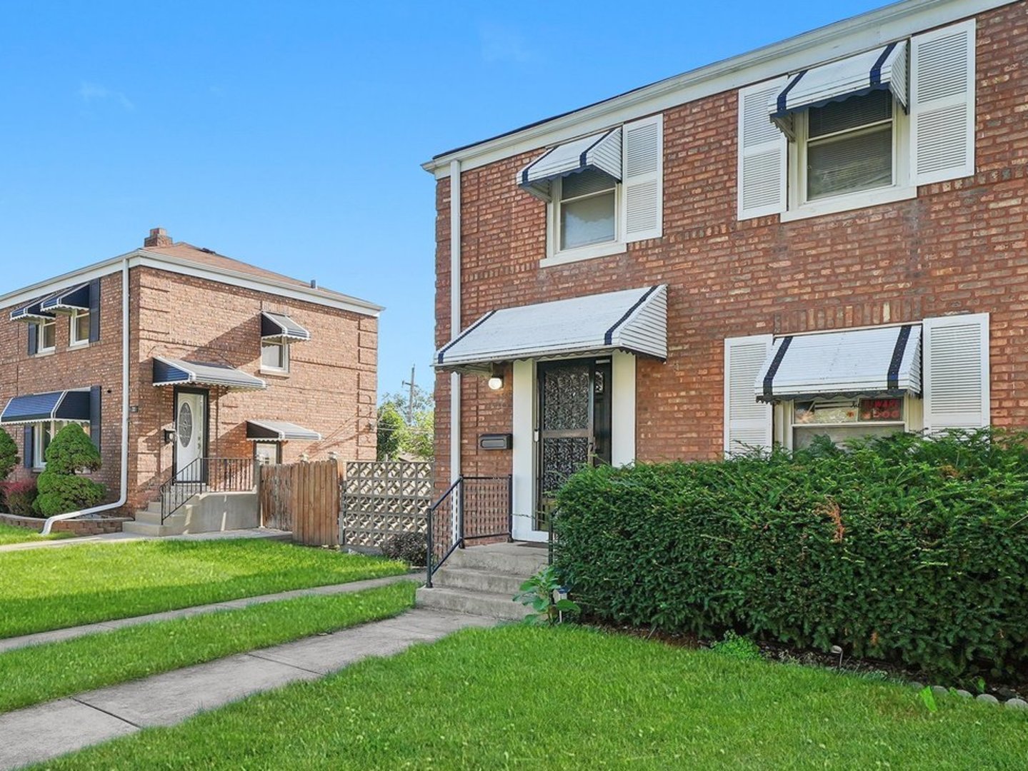 327 Geneva Avenue, Bellwood, IL 60104