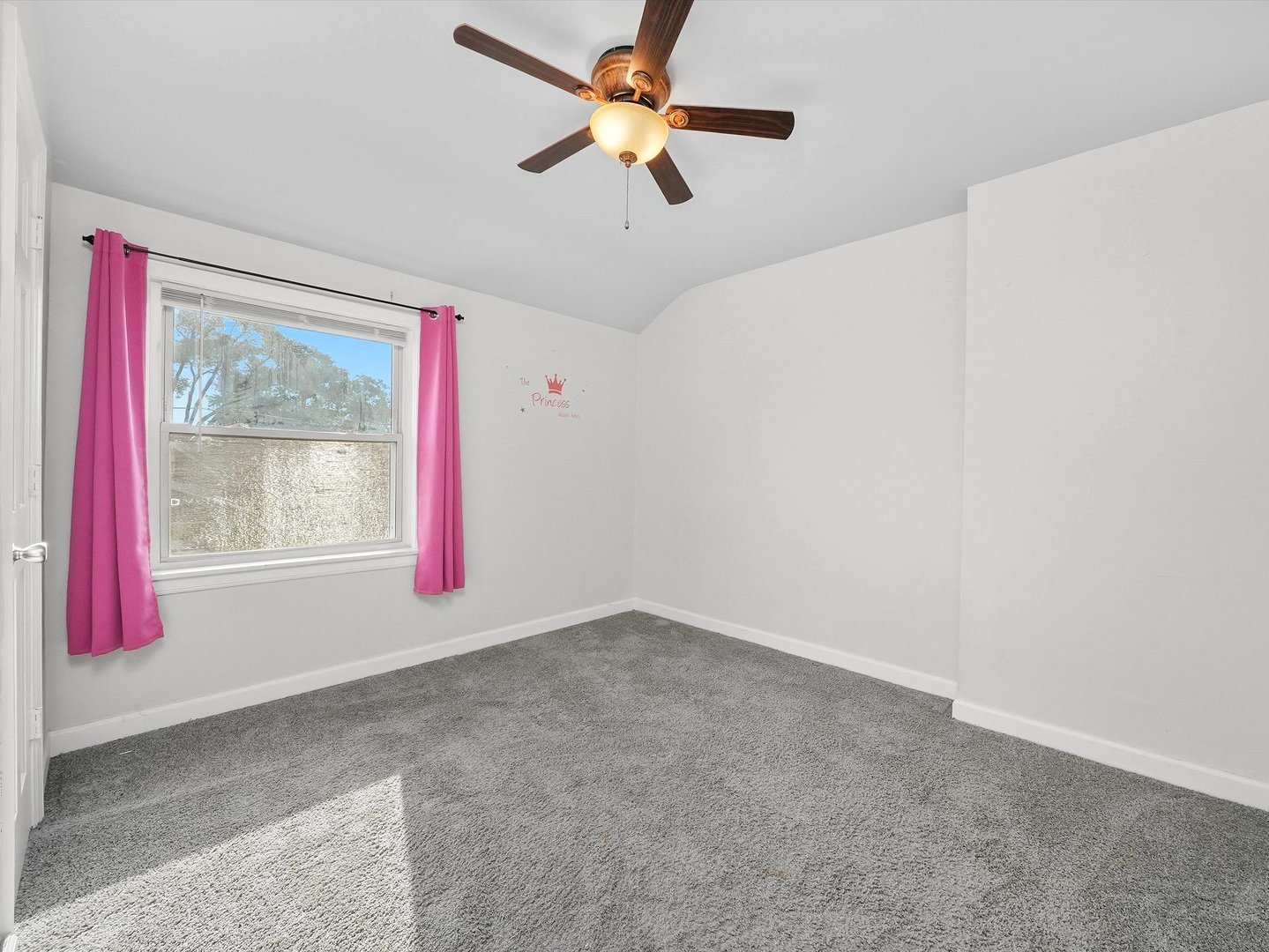 327 Geneva Avenue, Bellwood, IL 60104