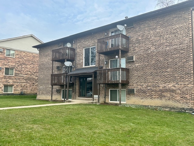 8331 Woodland Drive #B, Darien, IL 60561
