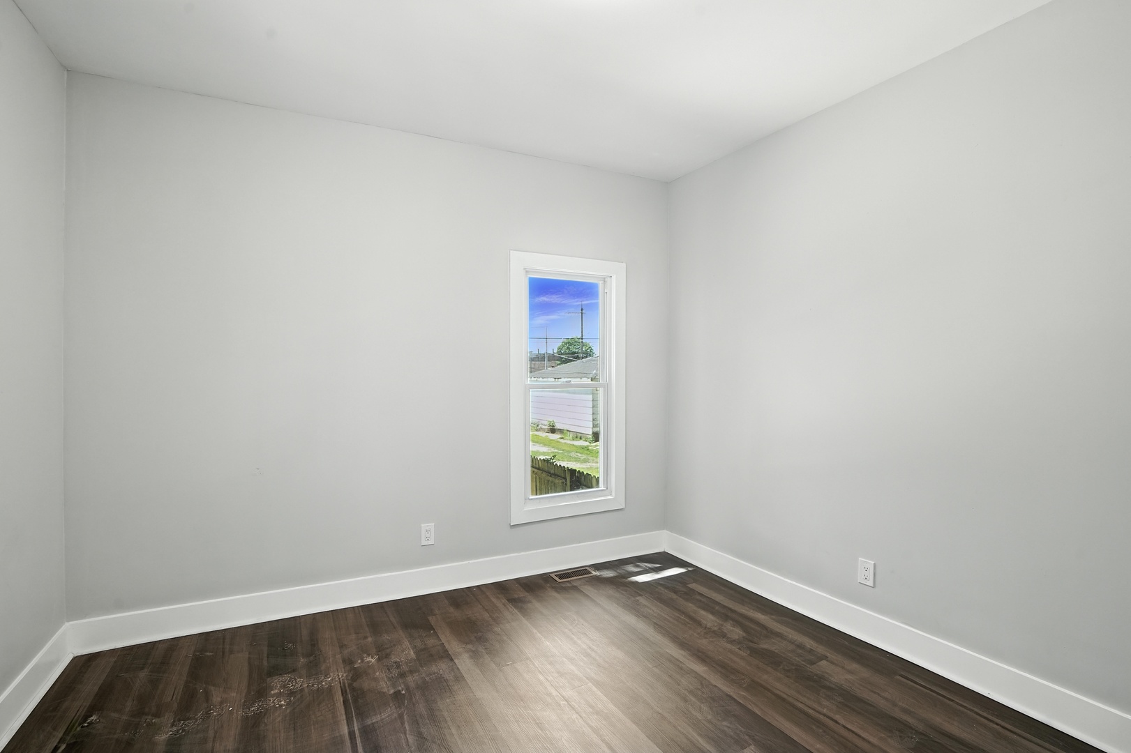 4722 Tod Avenue, East Chicago, IN 46312
