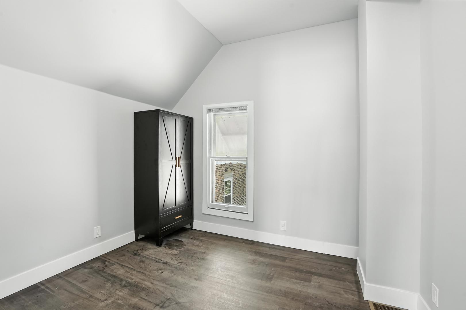 4722 Tod Avenue, East Chicago, IN 46312