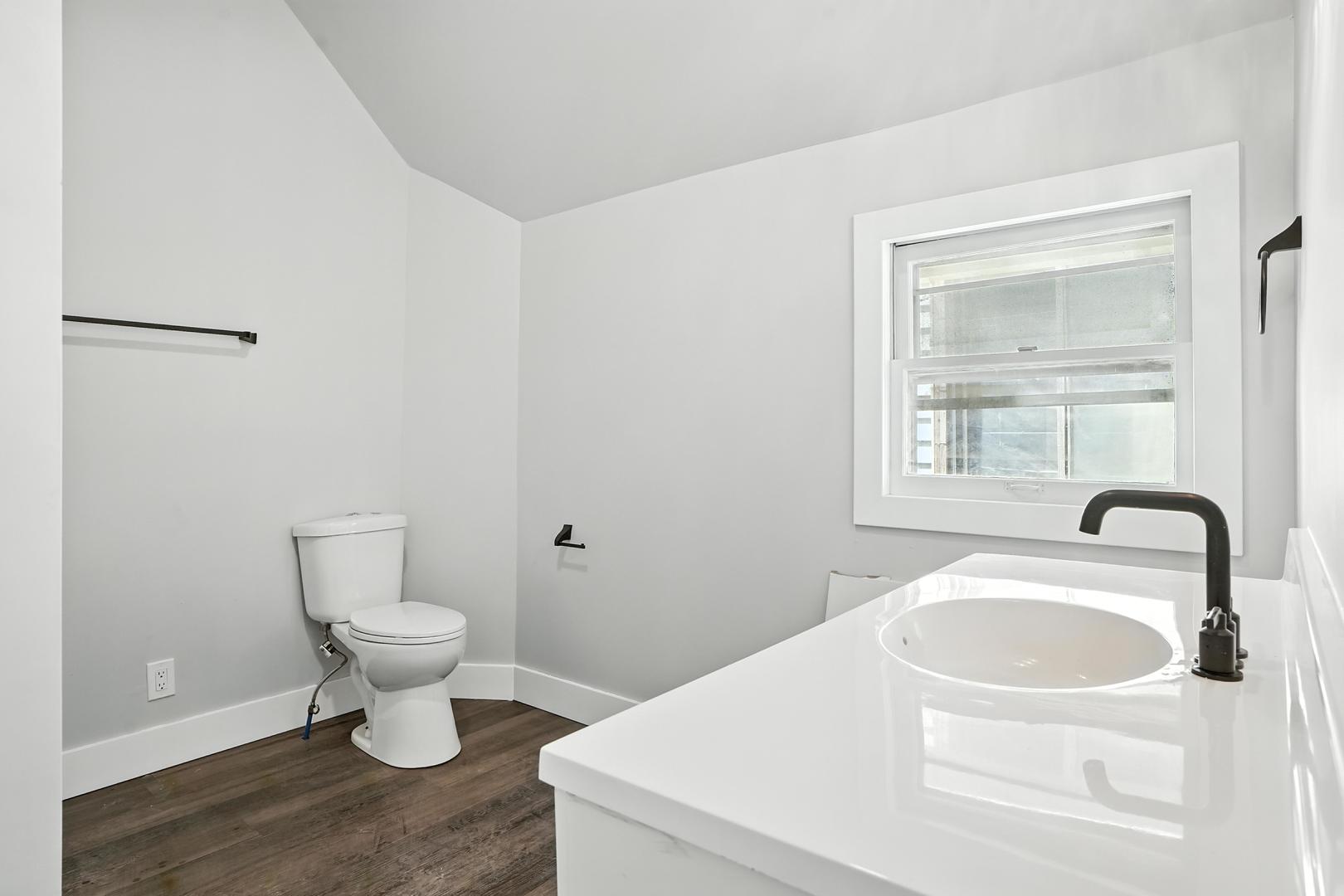 4722 Tod Avenue, East Chicago, IN 46312