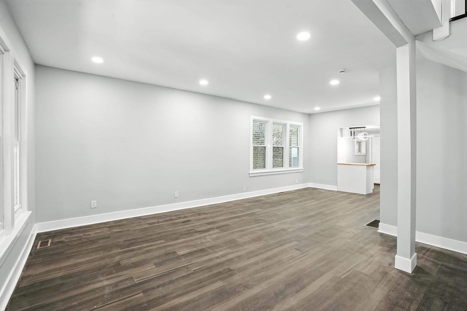 4722 Tod Avenue, East Chicago, IN 46312