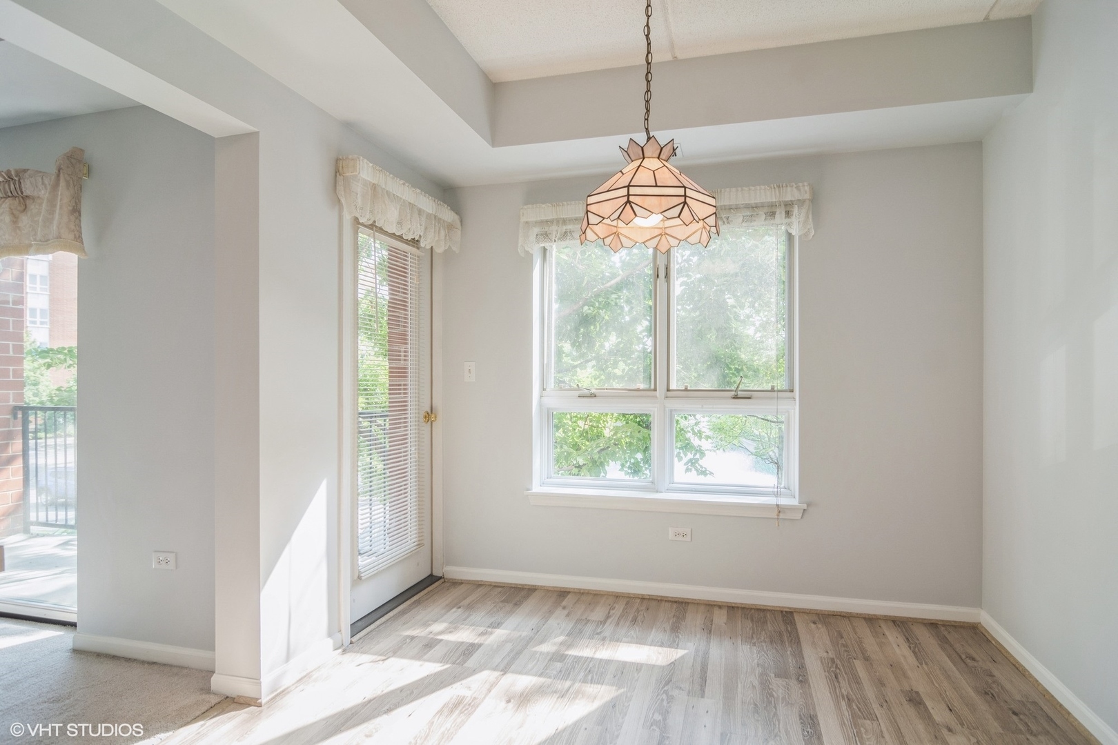 110 N Milwaukee Avenue #208, Wheeling, IL 60090